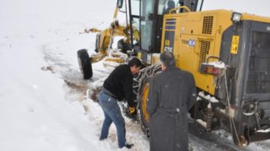 Mahsur kalan 3 aileye ulaşıldı