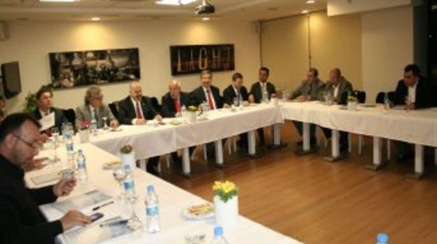 Ucuz: Mersin&rsquo;e yapılacak yatırımların takip&ccedil;isi olacağız