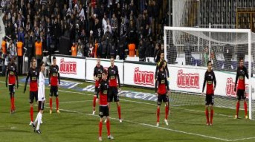Beşiktaş: 0 - Gen&ccedil;lerbirliği: 1