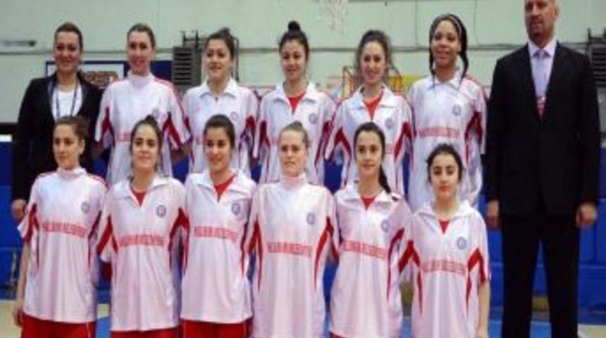 Nallıhanspor Gen&ccedil;leriyle Seyircisi &Ouml;n&uuml;nde Farklı Kazandı