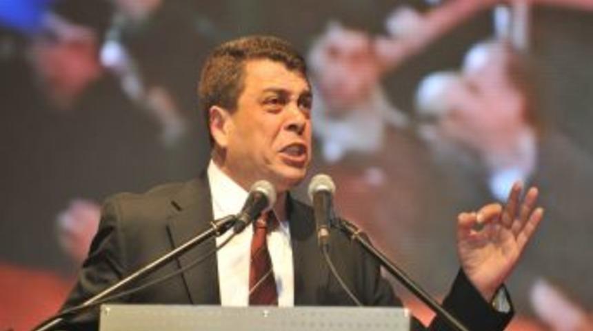 T&uuml;rk-İş Genel Sekreteri Pevrul Kavlak