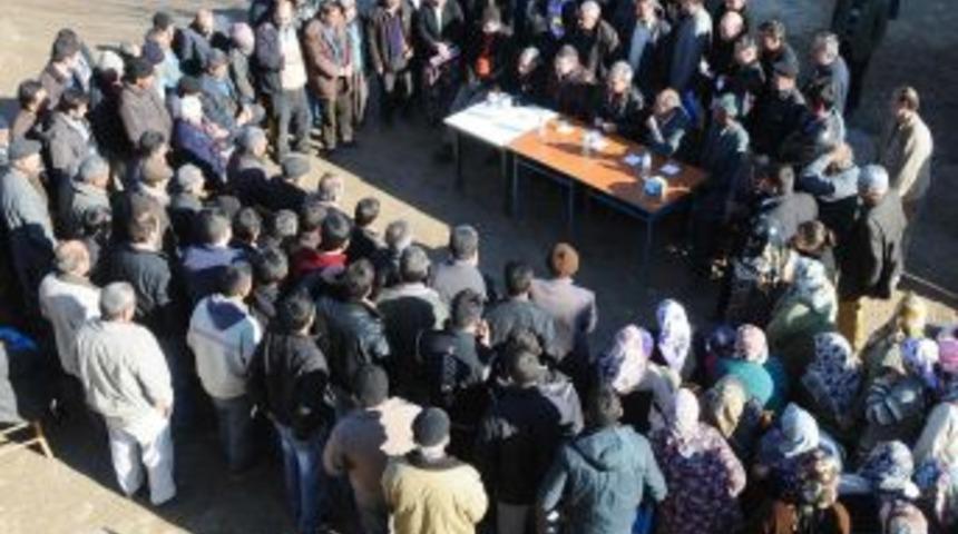 İzmir'in 95 k&ouml;y&uuml;ne belediye otob&uuml;s&uuml; gidiyor