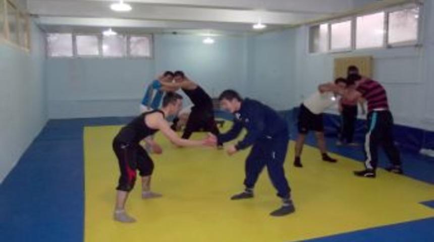 G&uuml;reşte turnuva heyecanı yaşanıyor