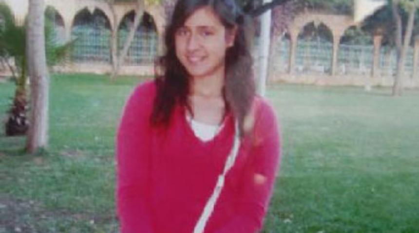 Liseli Dilay, gelinliğiyle uğurlandı