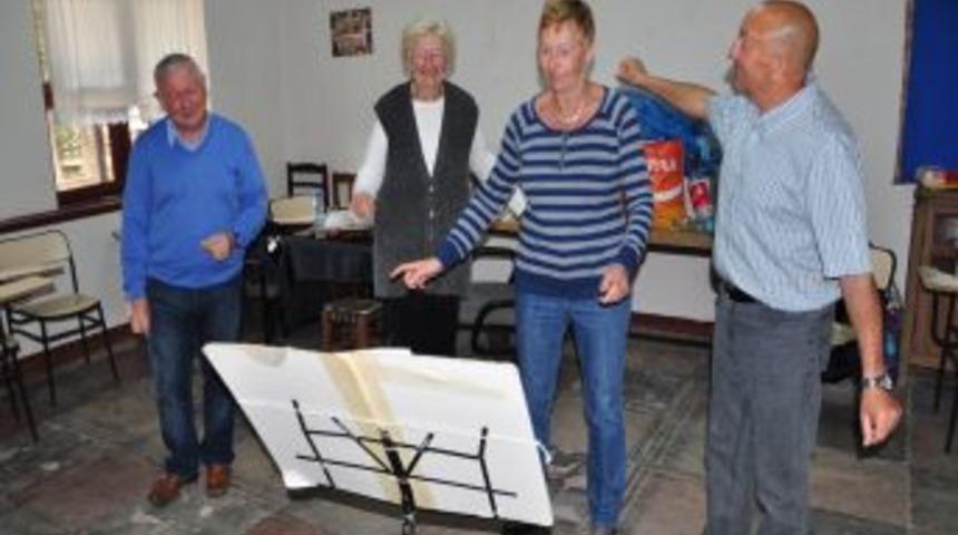 &Ouml;l&uuml;denizli Yarenler, Eurovision'a T&uuml;rk&ccedil;e şarkıyla katılmak istiyor