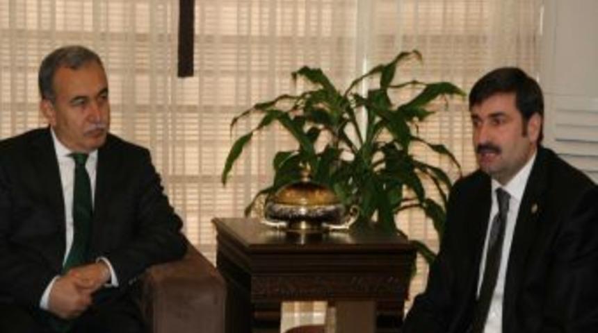 &Uuml;st&uuml;n: T&uuml;rkiye'ye ciddi anlamda m&uuml;lteci ve sığınmacı hareketi var