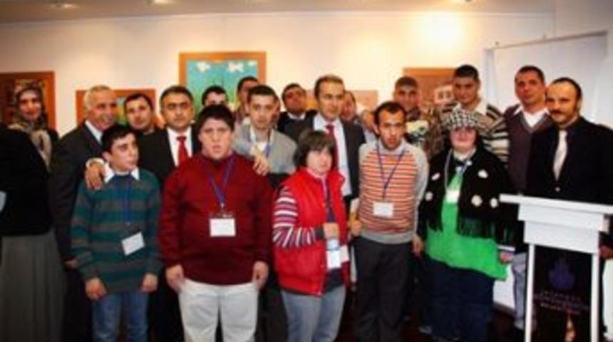 G&ouml;kkuşağı Ressamları sanatseverlerle buluştu