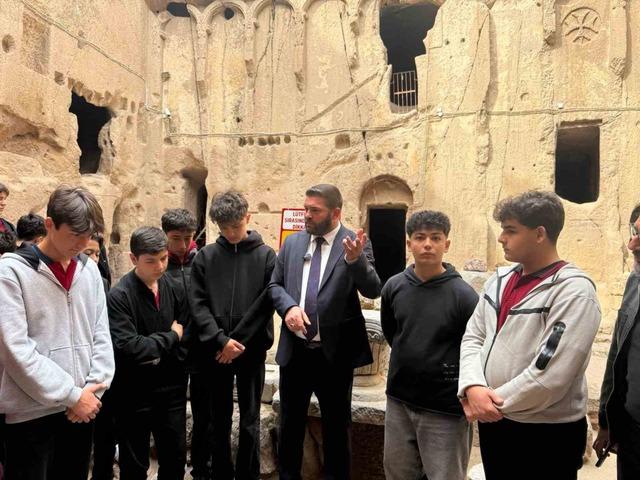 Sınıfa dönüşen tarihi manastır öğrencileri ağırladı 3