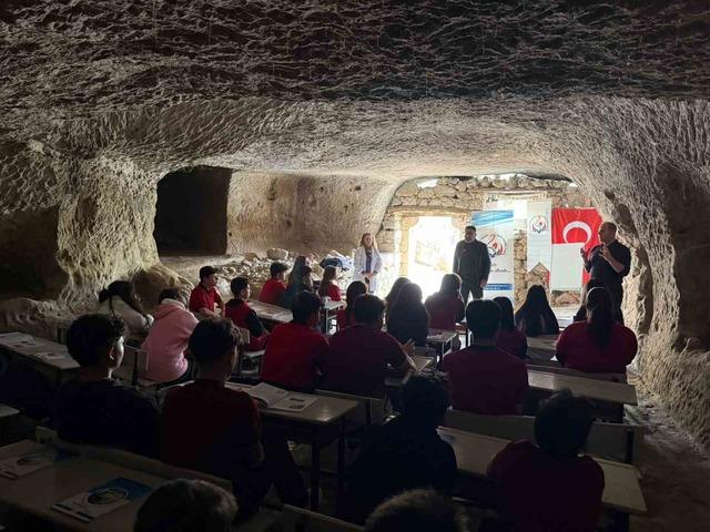 Sınıfa dönüşen tarihi manastır öğrencileri ağırladı 1