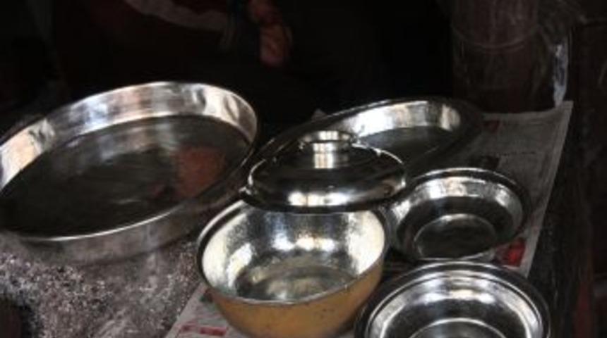 Burdur Bakırcılar &Ccedil;arşısı'nda 200 kalaycıdan sadece 3'&uuml; kaldı