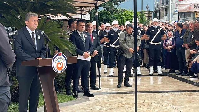 Hayatını kaybeden Muratpaşa Kaymakamı Kara gözyaşlarıyla uğurlandı 4