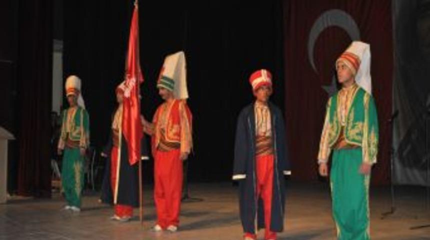 Hakkari'de İstiklal Marşı'nın kabul&uuml;'n&uuml;n 91. yıl d&ouml;n&uuml;m&uuml; kutlandı