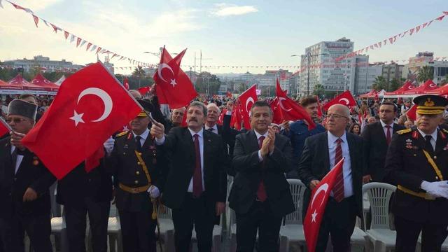 1919 metrelik bayraklı "Cumhuriyet Yürüyüşü" 10