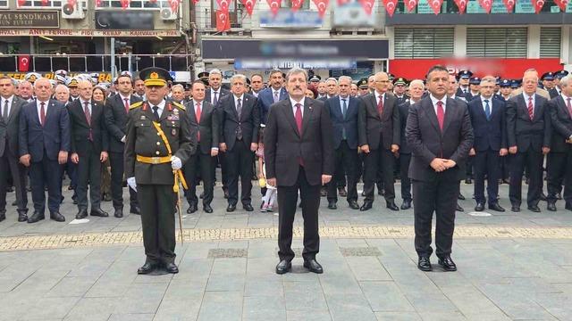 1919 metrelik bayraklı "Cumhuriyet Yürüyüşü" 4