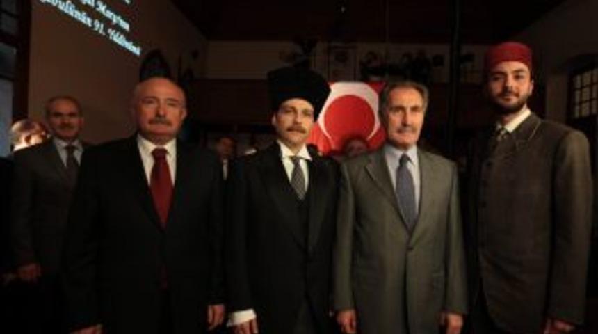 G&uuml;nay, 1. Meclis'teki tarihi canlandırmayı g&ouml;zyaşları ile izledi