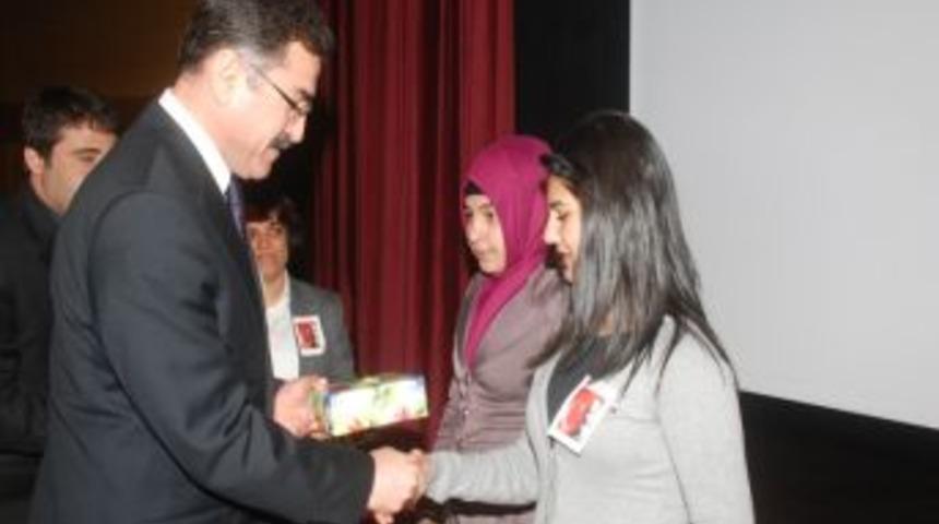 İstiklal Marşı'nın kabul&uuml;n&uuml;n 91. yıld&ouml;n&uuml;m&uuml; kutlandı