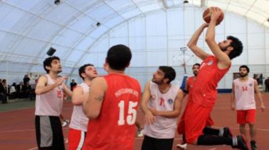 Madde bağımlılığına dikkat &ccedil;ekmek i&ccedil;in basketbol turnuvası d&uuml;zenlendi