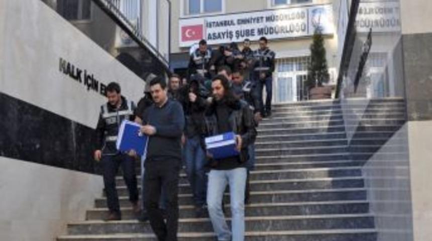 Hırsızlık &ccedil;etesine operasyon polis kamerasında