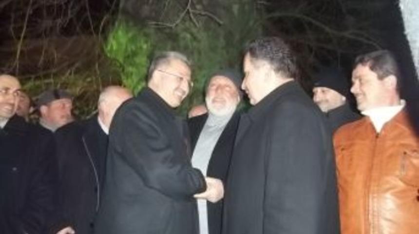 Umre yolcusu 190 kişi i&ccedil;in uğurlama t&ouml;reni d&uuml;zenlendi