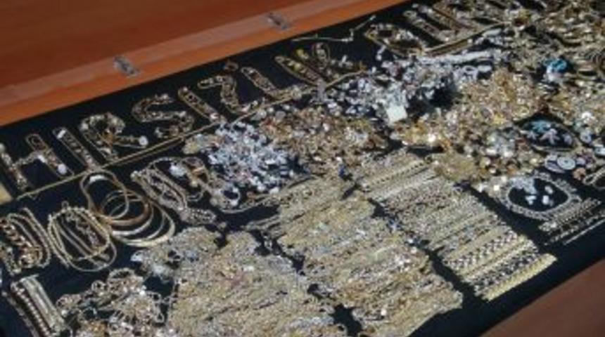 Kapalı&ccedil;arşı'daki kuyumcuyu elektrik&ccedil;i kardeşler soymuş