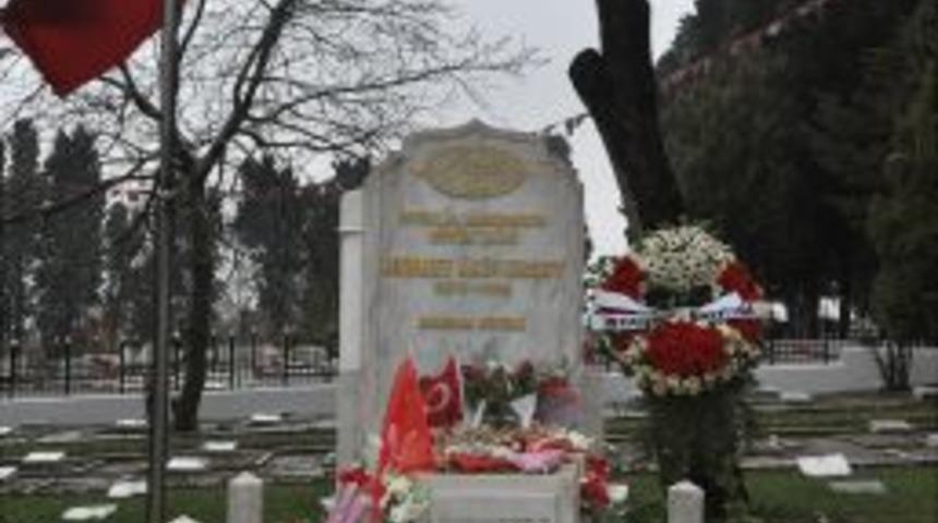 İstiklal Marşı&rsquo;nın Kabul&uuml;, Ey&uuml;p&rsquo;te kutlandı