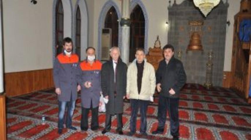 Cami ve mescitler gribal enfeksiyonlara karşı ila&ccedil;landı