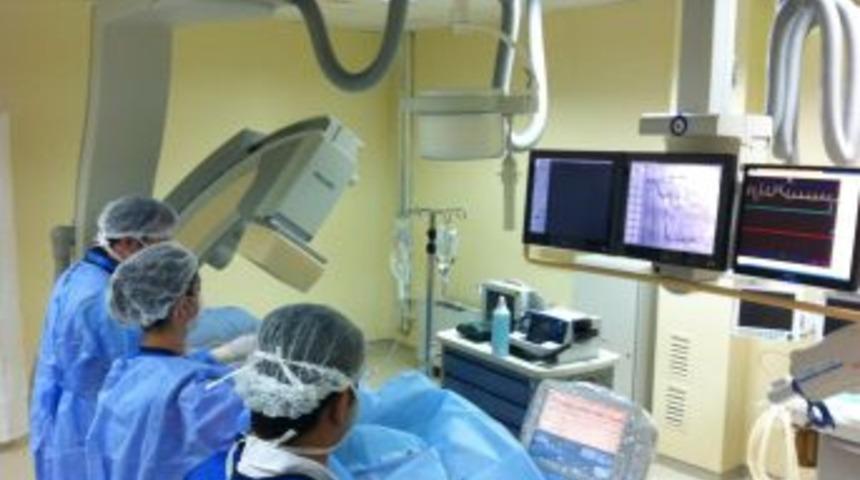 BA&Uuml; Tıp Fak&uuml;ltesi Hastanesi'nde anjiyografi cihazı hizmete girdi
