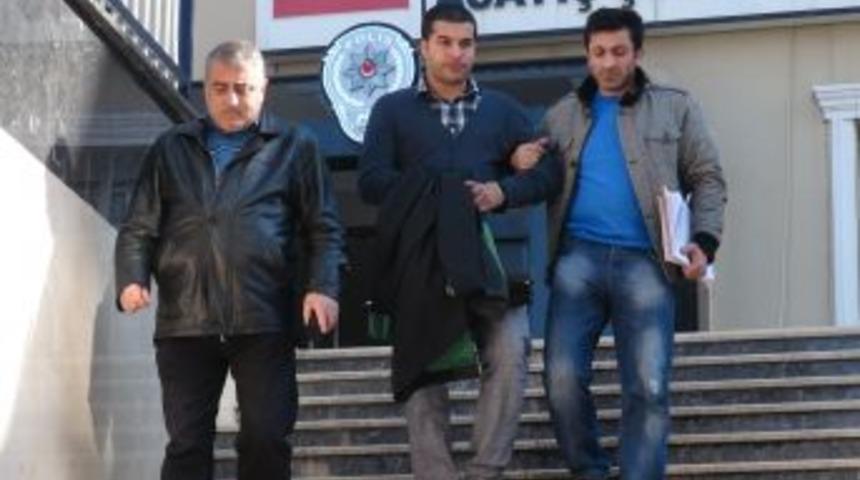 Sahte avukat, cezaevine c&uuml;bbesiyle gitti