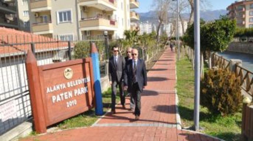 Alanya'da belediye &ccedil;alışmaları turizm sezonuna yetiştirilecek