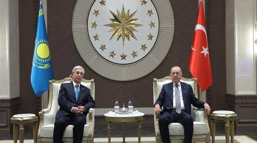 Cumhurbaşkanı Erdoğan, Kazakistan Cumhurbaşkanı Tokayev'i karşıladı