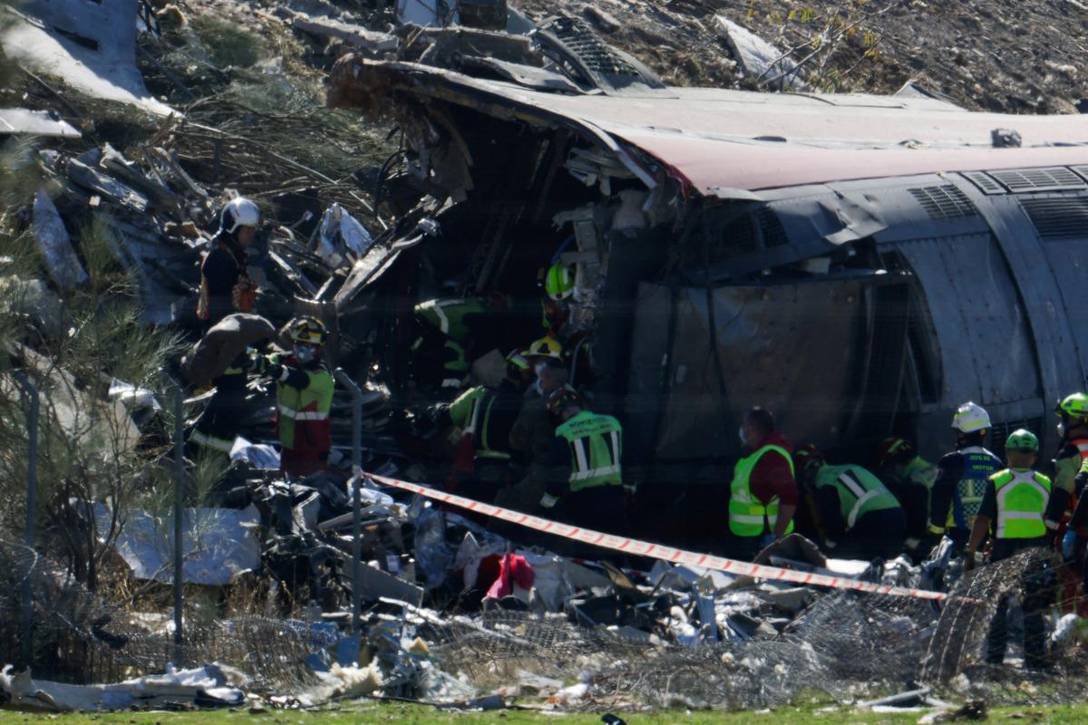 Bilanço ağırlaşıyor! İspanya’daki tren faciasında can kaybı 74’e yükseldi 2