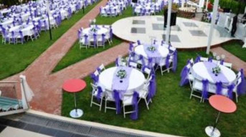 Evlenecek &ccedil;iftler, d&uuml;ğ&uuml;nlerini kırda yapacak