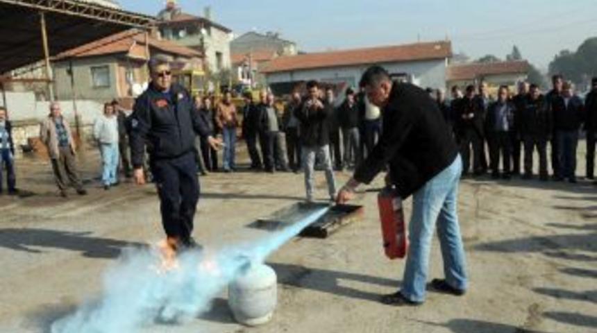Denizli İl &Ouml;zel İdaresi personeline yangın eğitimi verildi