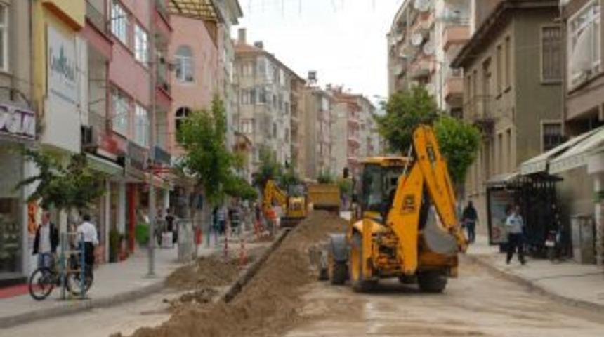 Doğalgaz borusu d&ouml;şemek i&ccedil;in kazılan yollar sıcak asfaltla kaplanacak