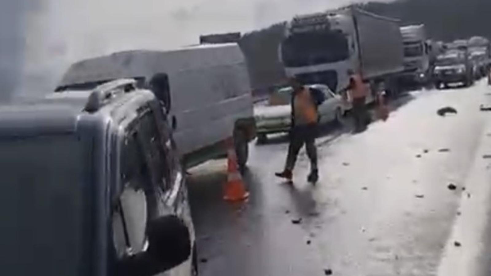 Tarsus-Adana-Gaziantep Otoyolu'nda zincirleme kaza: 8 yaralı