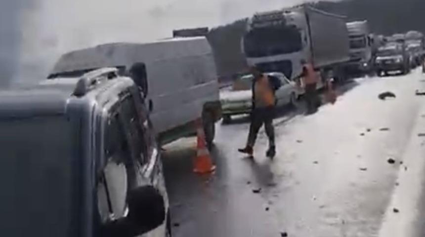 Tarsus-Adana-Gaziantep Otoyolu'nda zincirleme kaza: 8 yaralı