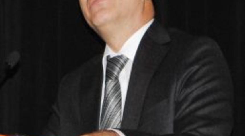 G&uuml;ner: Akif, memleket meselelerini dert edinirdi