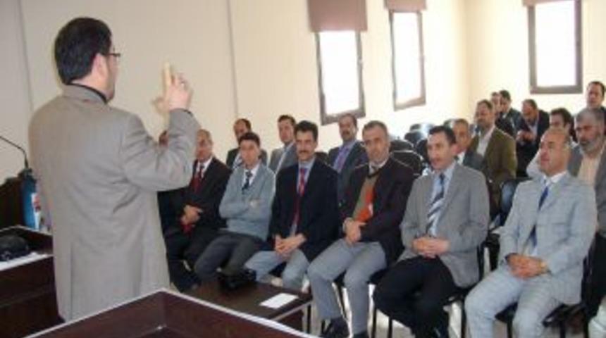 Urla'da imamlar Kur&rsquo;an&rsquo;ı etkili ve g&uuml;zel okumayı &ouml;ğrendi