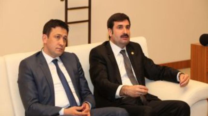 &Uuml;st&uuml;n: G&ouml;&ccedil; dalgası T&uuml;rkiye'nin yararına d&ouml;nd&uuml;r&uuml;lmeli