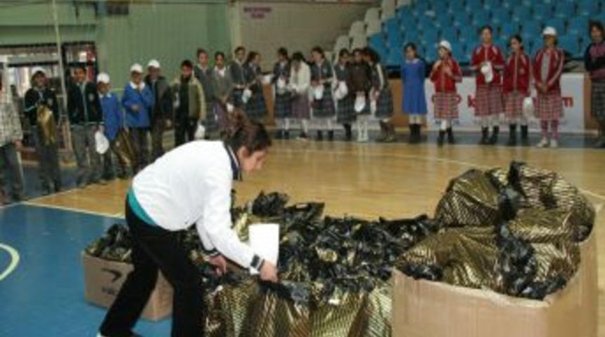 Kırsalda yaşayan her &ouml;ğrenci voleybol &ouml;ğrenecek