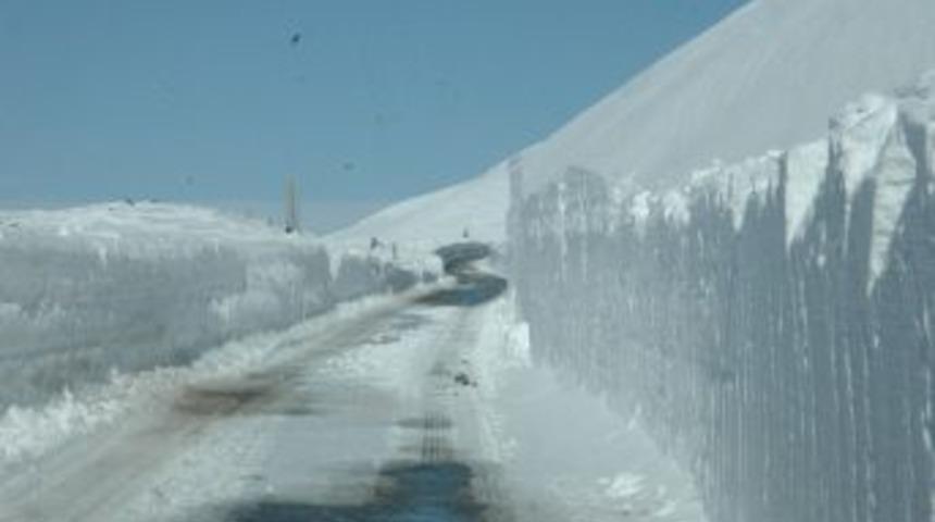 Muş-Kulp Yolu bir hafta aradan sonra trafiğe a&ccedil;ıldı
