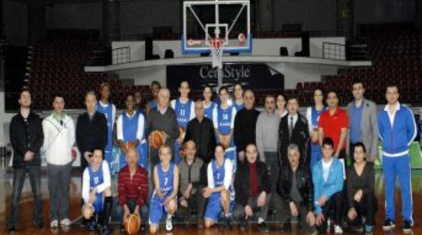 Kaskispor bayan basketbol takımına kupa finali &ouml;ncesinde destek