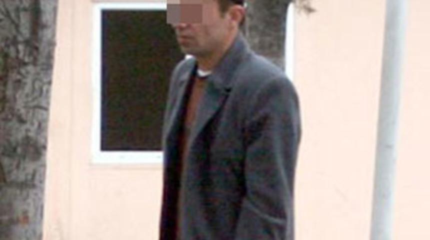 Kompres&ouml;rle arkadaşını şişirdi!