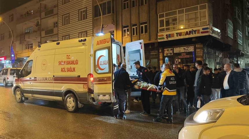 Muş’ta otomobil ile motosiklet çarpıştı: 2 yaralı