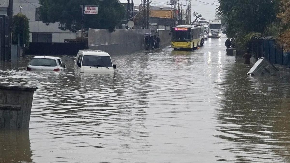 Kuvvetli yağış geliyor... Bakan Çiftçi duyurdu: 30 ilde alarm verildi! 4