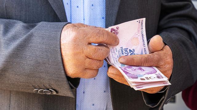 Y&uuml;zde 5, 10, 15, 20: Emekliye refah payıyla zamlı maaş hesabı