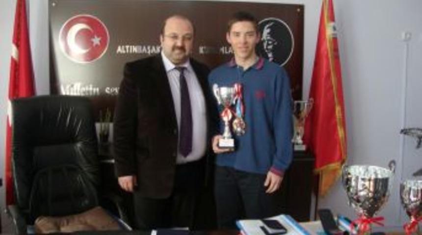 Altınbaşak, snowboardda T&uuml;rkiye altıncısı