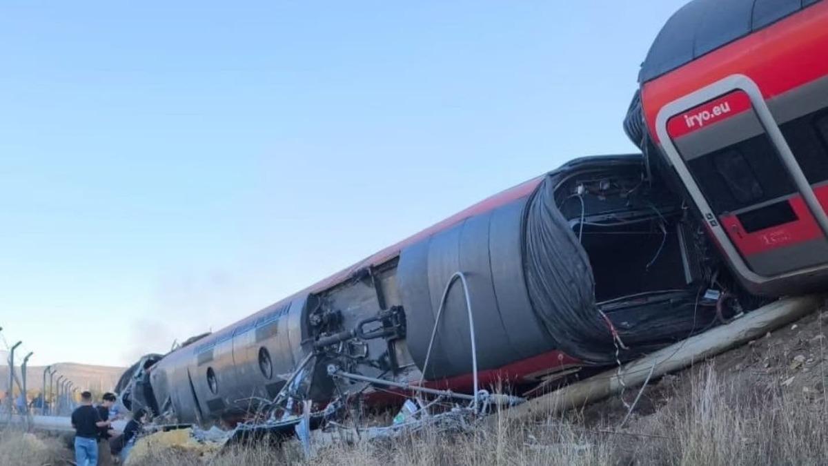 İspanya daki tren faciası! Kazada telsiz konuşmaları sızdı: Vahim hata ortaya çıktı 1