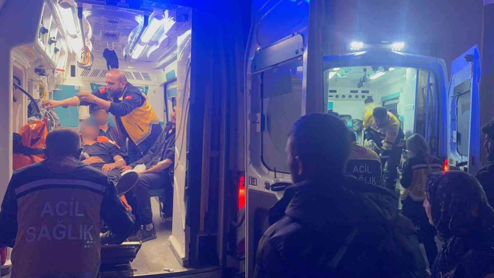 Hakkari’de feci kaza! 20 yaralı