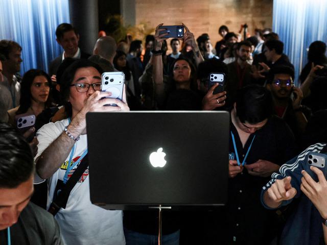 Apple'dan tarihi adım! B&ouml;ylesini ilk kez &uuml;retti